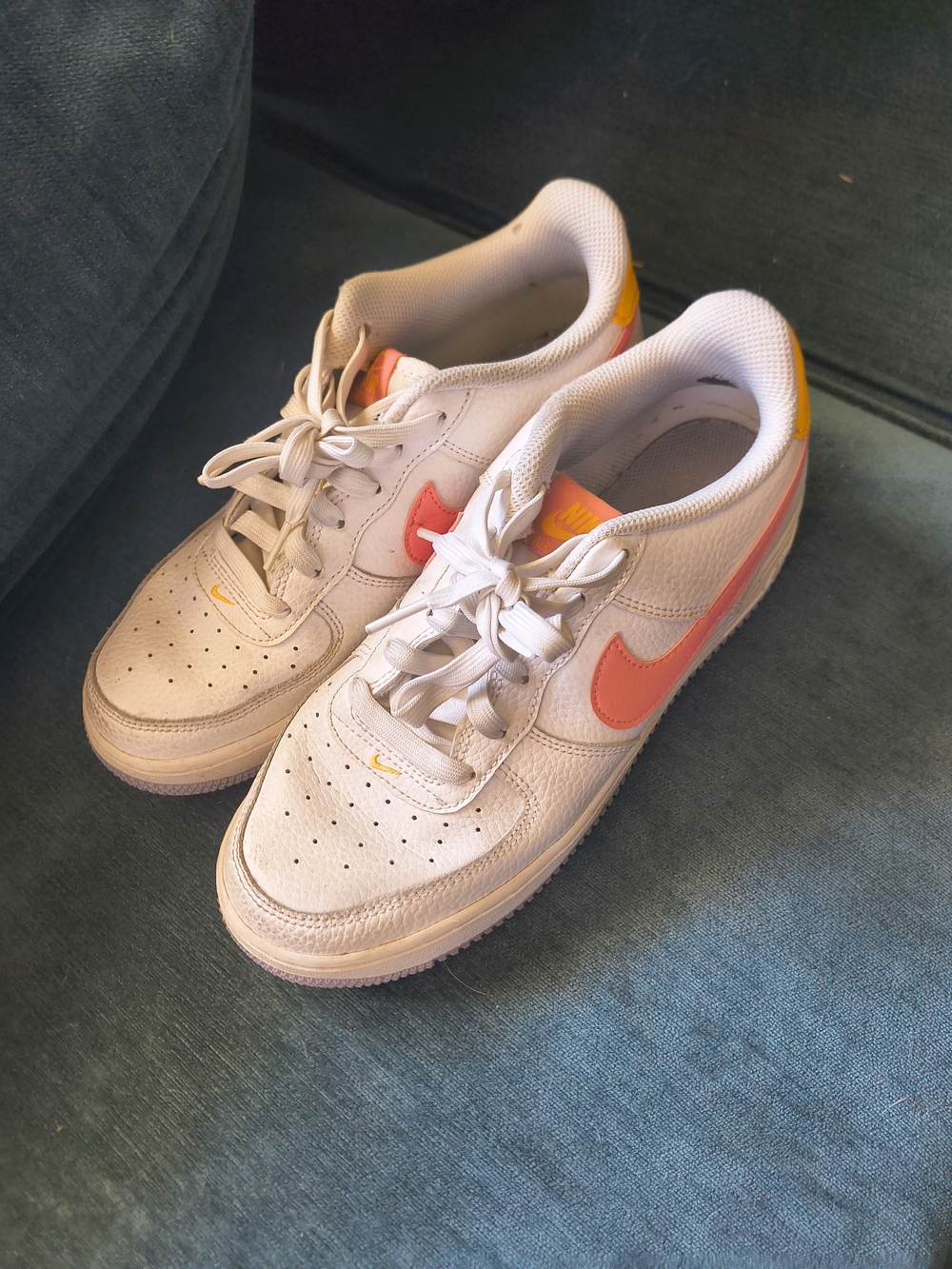 Nike Low-Top Sneakers White with Coral and Yellow Accents